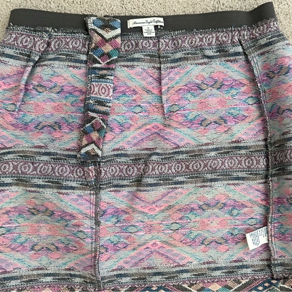 Southwestern Tribal Aztec Print Mini Skirt - Boho American Eagle 00s y2k - Picture 11 of 17